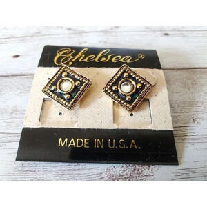 Perfect Condition Vintage 1980s Chelsea Gold-Tone Earrings